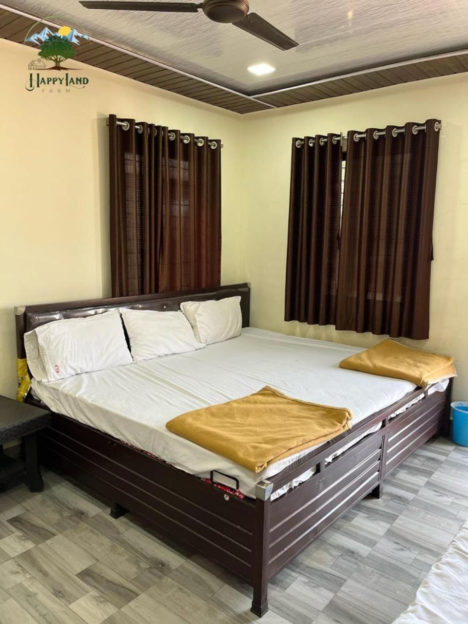 Happy Land Farm Hotel Karjat Bagian luar foto