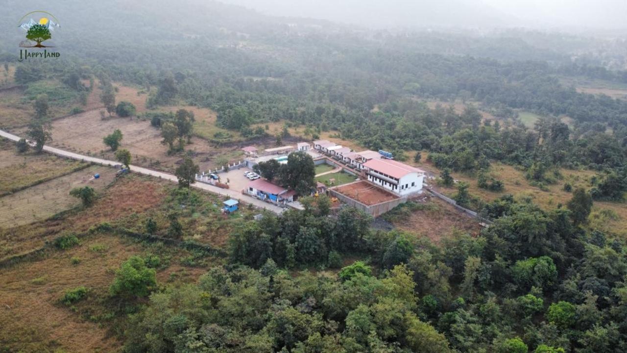 Happy Land Farm Hotel Karjat Bagian luar foto