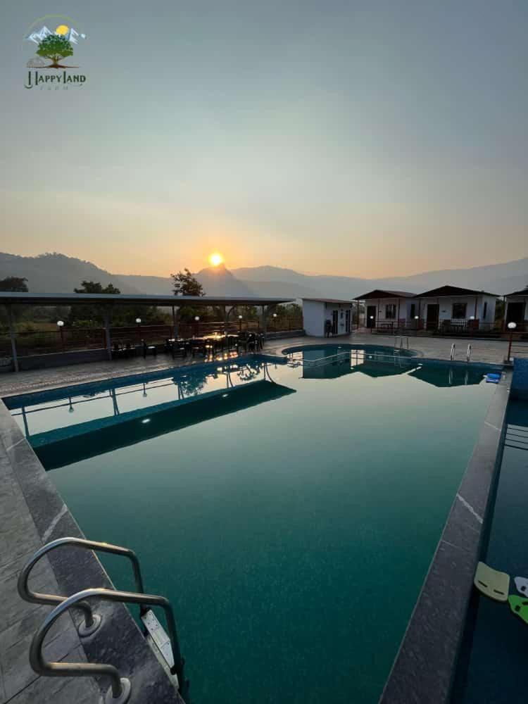 Happy Land Farm Hotel Karjat Bagian luar foto