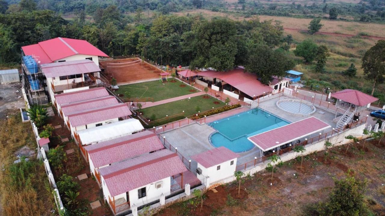 Happy Land Farm Hotel Karjat Bagian luar foto